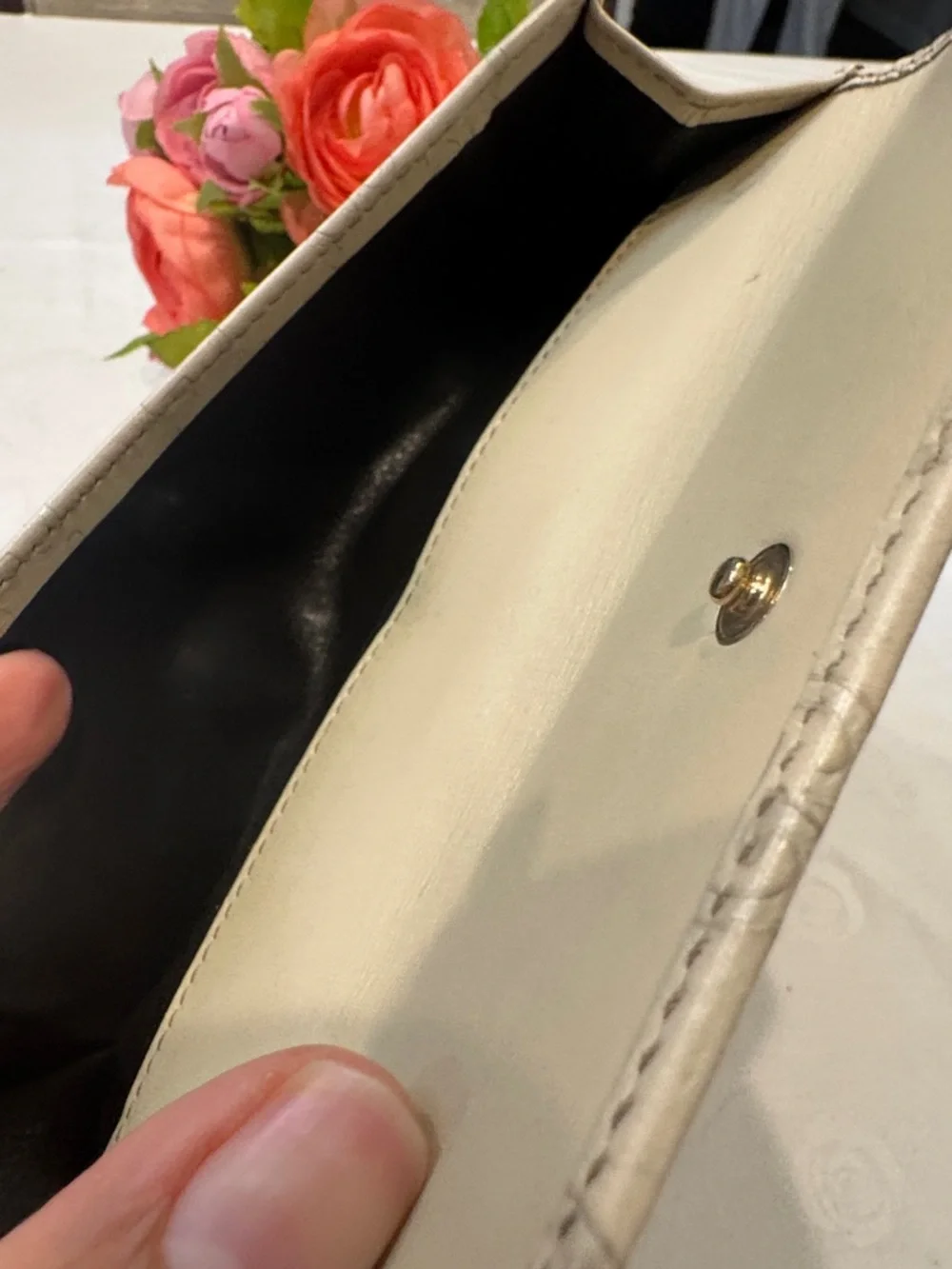 Authentic Gucci Signature Guccisima Continental Wallet - Picture 8 of 13